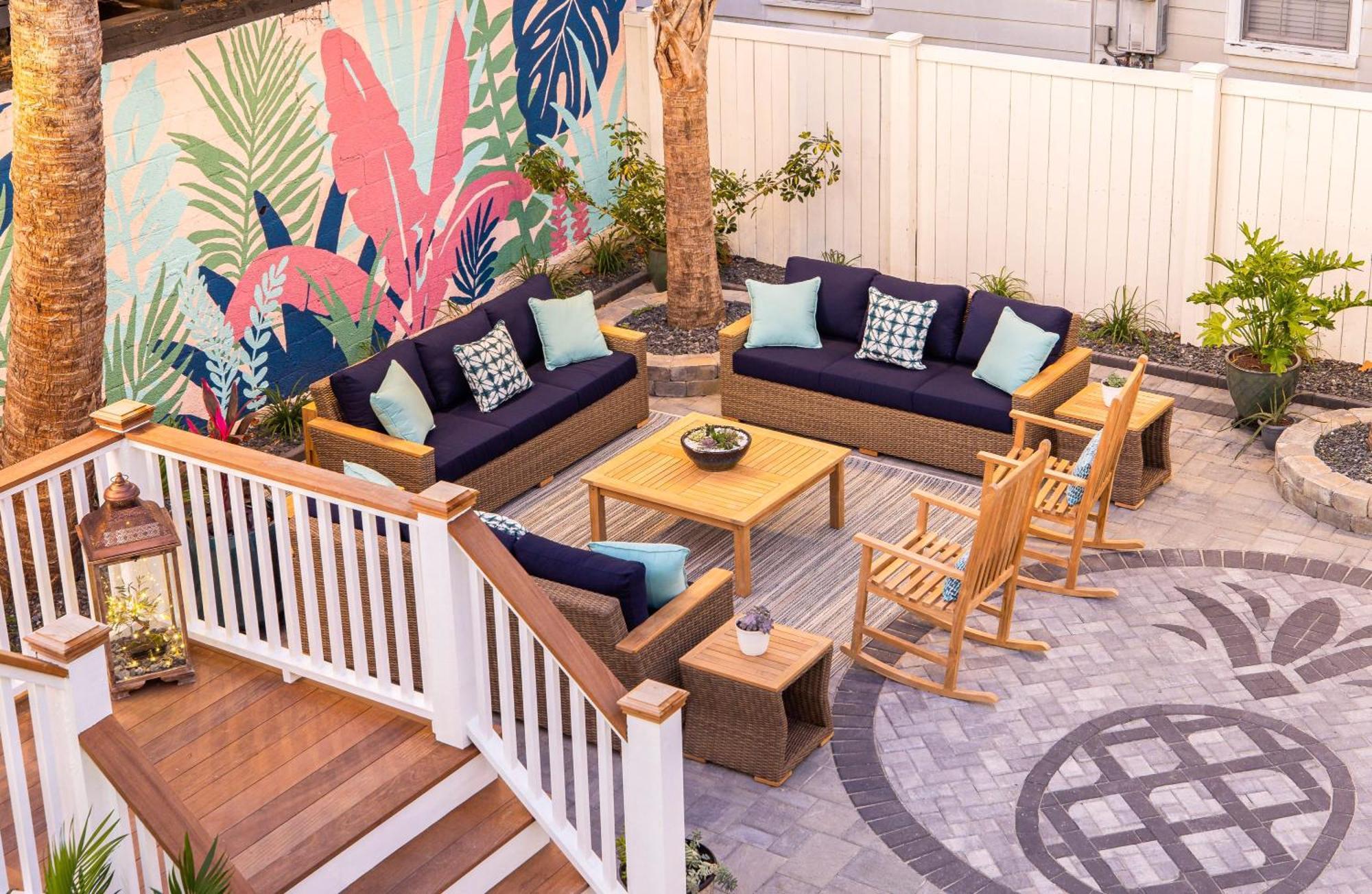 Charming Secluded Courtyard - 1 Block To King Βίλα Τσάρλεστον Εξωτερικό φωτογραφία